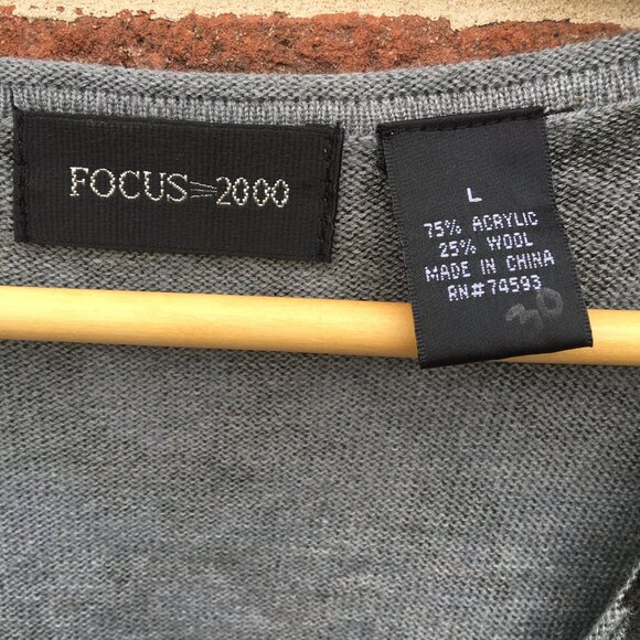 Focus 2000 Cardigan Sweater Large Gray Floral Foliage Print Button Up Deep Vneck - Picture 6 of 6